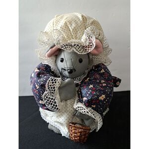Vintage Hanmade‎ Mouse With Basket